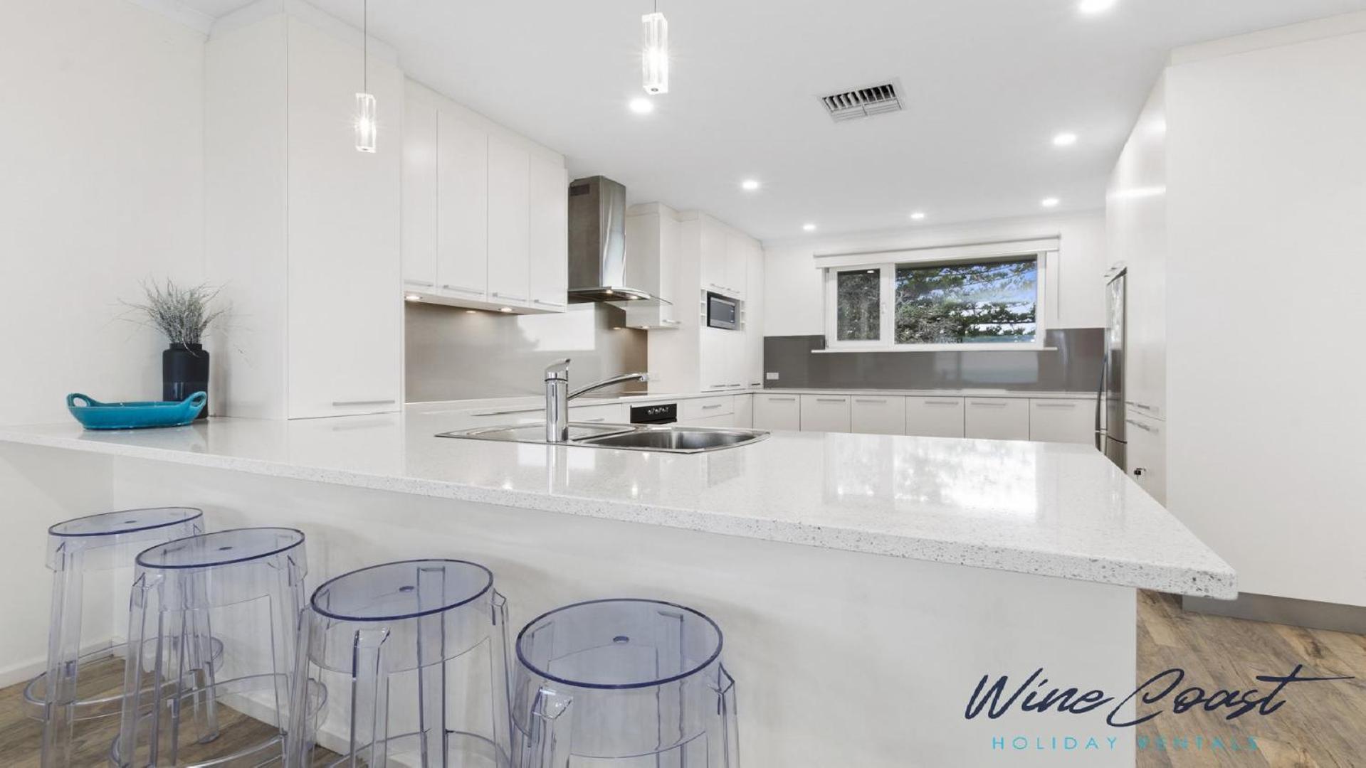 35 Degrees South By Wine Coast Holiday Rentals Port Noarlunga Exterior photo