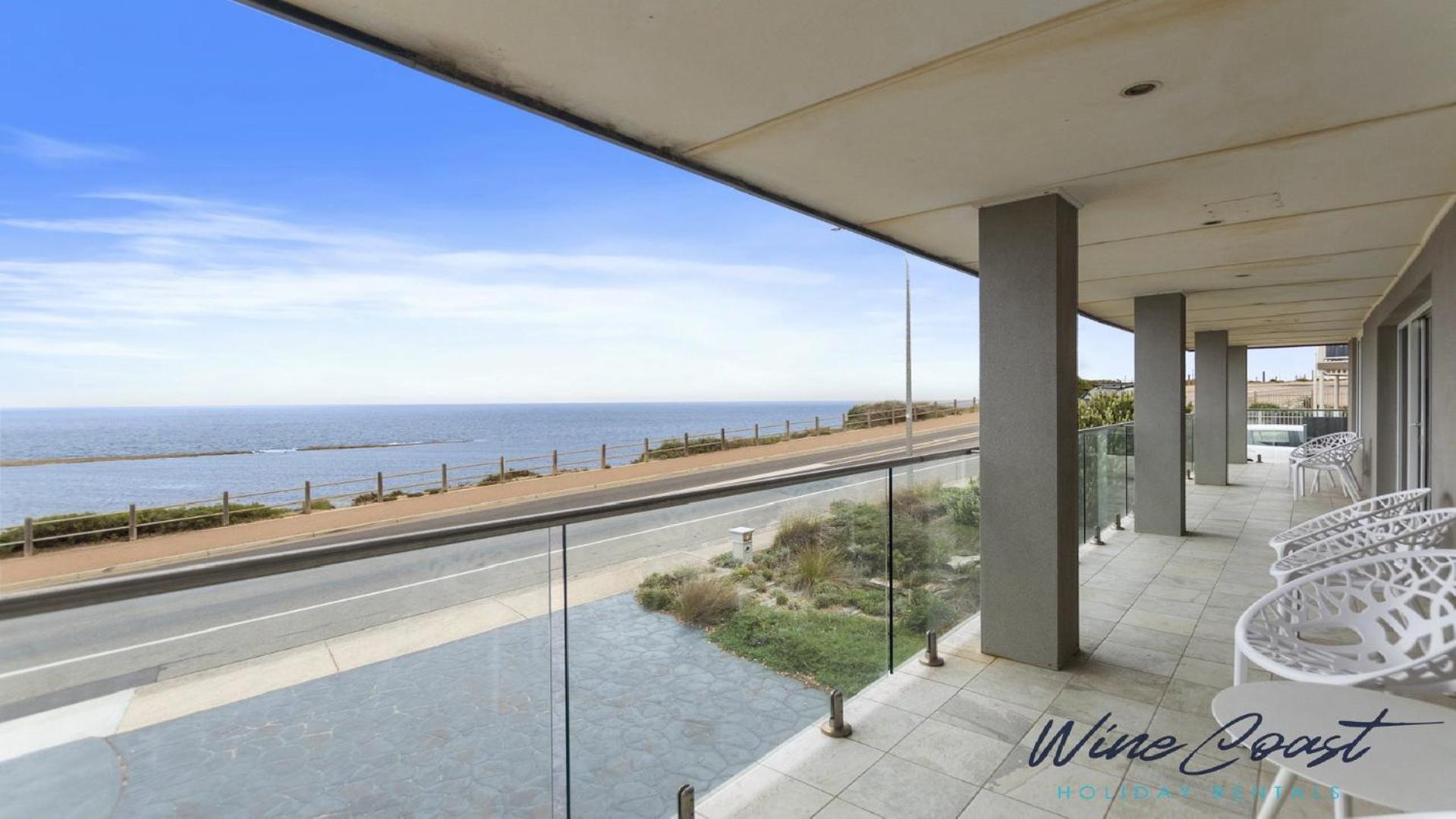 35 Degrees South By Wine Coast Holiday Rentals Port Noarlunga Exterior photo